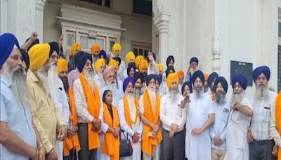 Sikh pilgrims from India depart for Pakistan for Maharaja Ranjit Singh's death anniversary