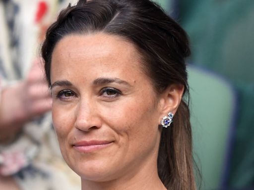 Pippa Middleton is the ultimate 60s siren in flares after Wimbledon makeover