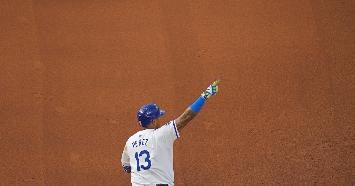 Massey, Perez hit homers to lead Royals in 8-3 win over Tigers