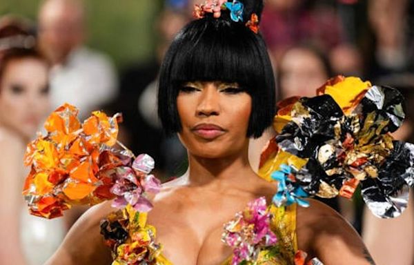 Nicki Minaj Slams Ex-Manager For Trying To Squash Lil’ Kim Beef