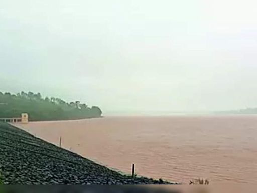 Rakaskop reservoir nears full capacity, officials on alert | Hubballi News - Times of India