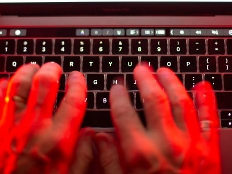 Canada warns of AI-driven Russian 'bot farm' spreading disinformation online | CBC News