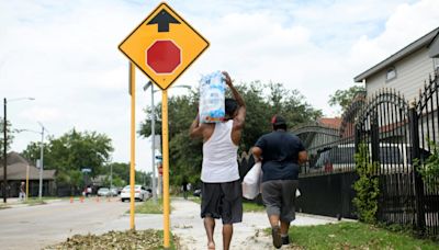 Beryl deja sin energía a Houston, donde el calor "succiona el alma del cuerpo"