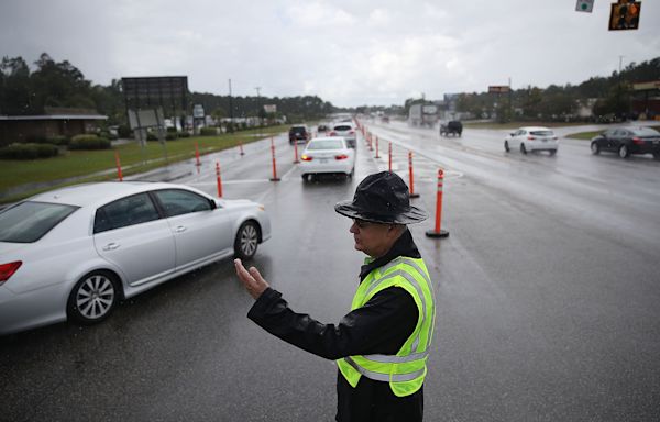 Video shows plane land on South Carolina highway