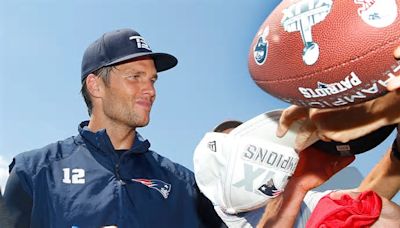 Tom Brady accused of ruining collectibles with shoddy autograph at $3,600 event: 'It's horrible'