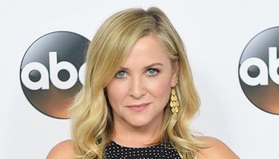 ‘Grey’s Anatomy’ Actress Jessica Capshaw Talks Miscarriage She Suffered Over a Decade Ago