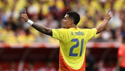 Daniel Muñoz, el lateral de Selección Colombia que "encanta" en Uruguay: 'llueven' elogios