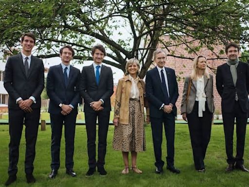 El hombre más rico del mundo todavía no eligió cuál de sus hijos será el encargado de liderar el holding de la familia