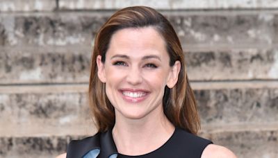 Jennifer Garner Warns Against 'Injecting Anything Into Your Face' In Inspiring Beauty Advice