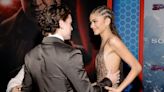 Zendaya roba el protagonismo a Tom Holland con su excesivo look en sus fotos juntos tras Romeo y Julieta