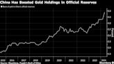 China Sells Record Sum of US Debt Amid Signs of Diversification