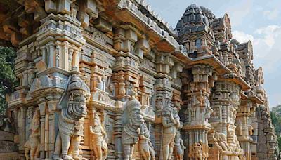 Exploring Top 7 Facts For Hidden History And Culture Of Lepakshi