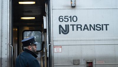 Amtrak, NJ Transit facing delays and suspensions during the Wednesday evening rush hour