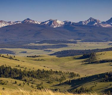 This $21.7 million ranch for sale in Montana once served as a hideout for a Soviet pilot who defected in a MiG-25. Take a look.