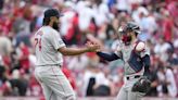 Wong and Refsnyder homer, and the Red Sox take series from Reds with 7-4 victory