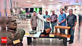 Bangladesh delegation visits Visva-Bharati museum | Kolkata News - Times of India