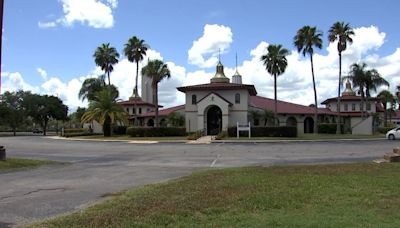 Florida priest accused of biting woman during dispute over Communion bread