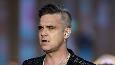 Robbie Williams reignites feud with Noel Gallagher