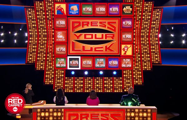 Elizabeth Banks and her "annoying co-star" return for new season of 'Press Your Luck'