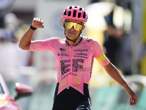 Ecuatoriano Richard Carapaz gana la 17ma etapa del Tour de Francia