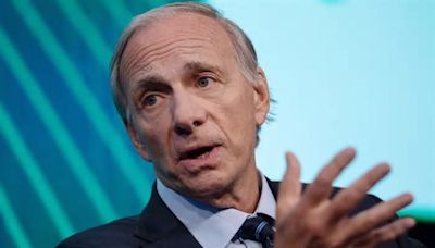 China Warned by Dalio of a Looming ‘Lost Decade’