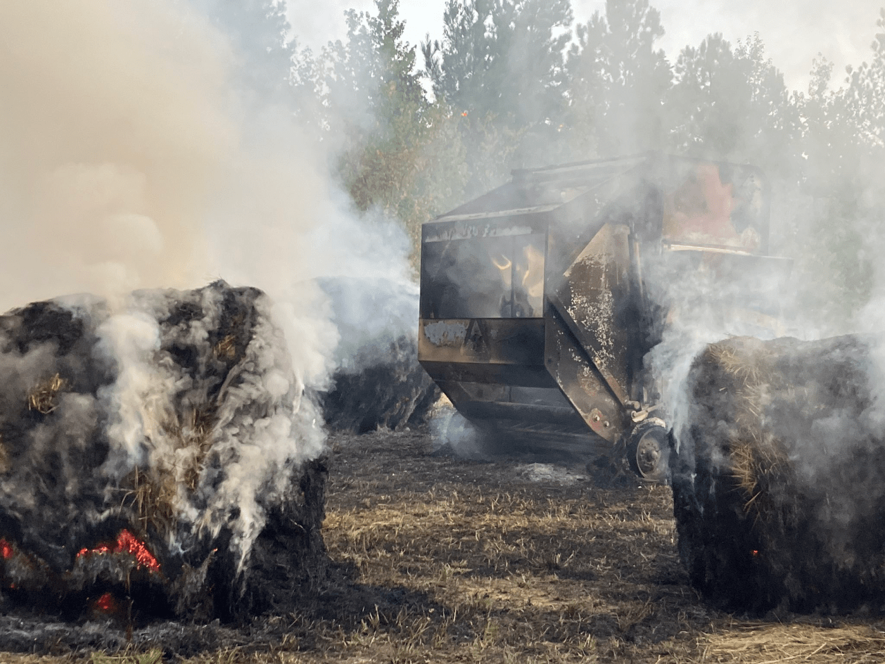 Multiple Williamson County fire and rescue units fight hay bale fire