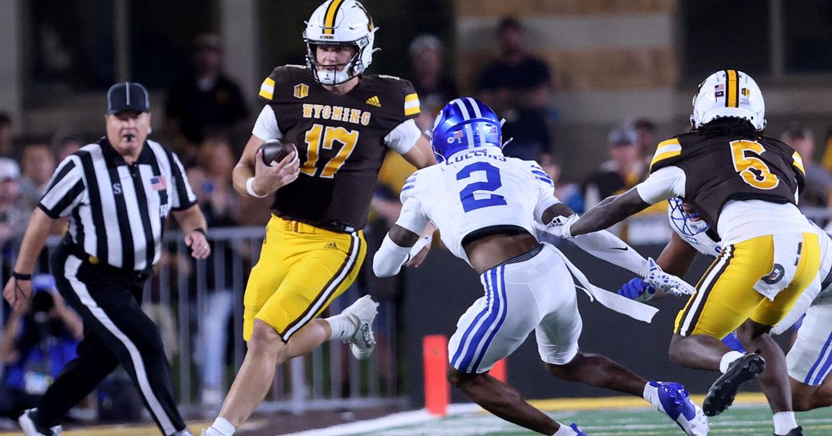 Evan Svoboda remains Wyoming's starting quarterback ... for now