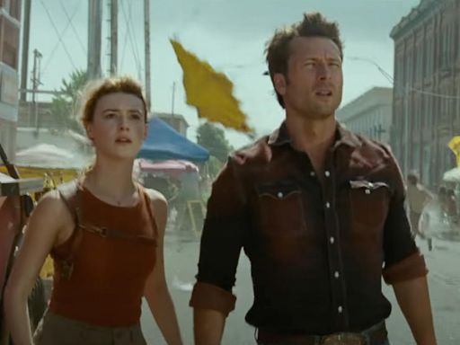 Glen Powell, Daisy Edgar-Jones chase tornadoes in new heart-pounding 'Twisters' trailer: Watch here