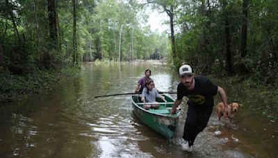 Heavy rains ease around Houston but flooding remains after hundreds of rescues and evacuations