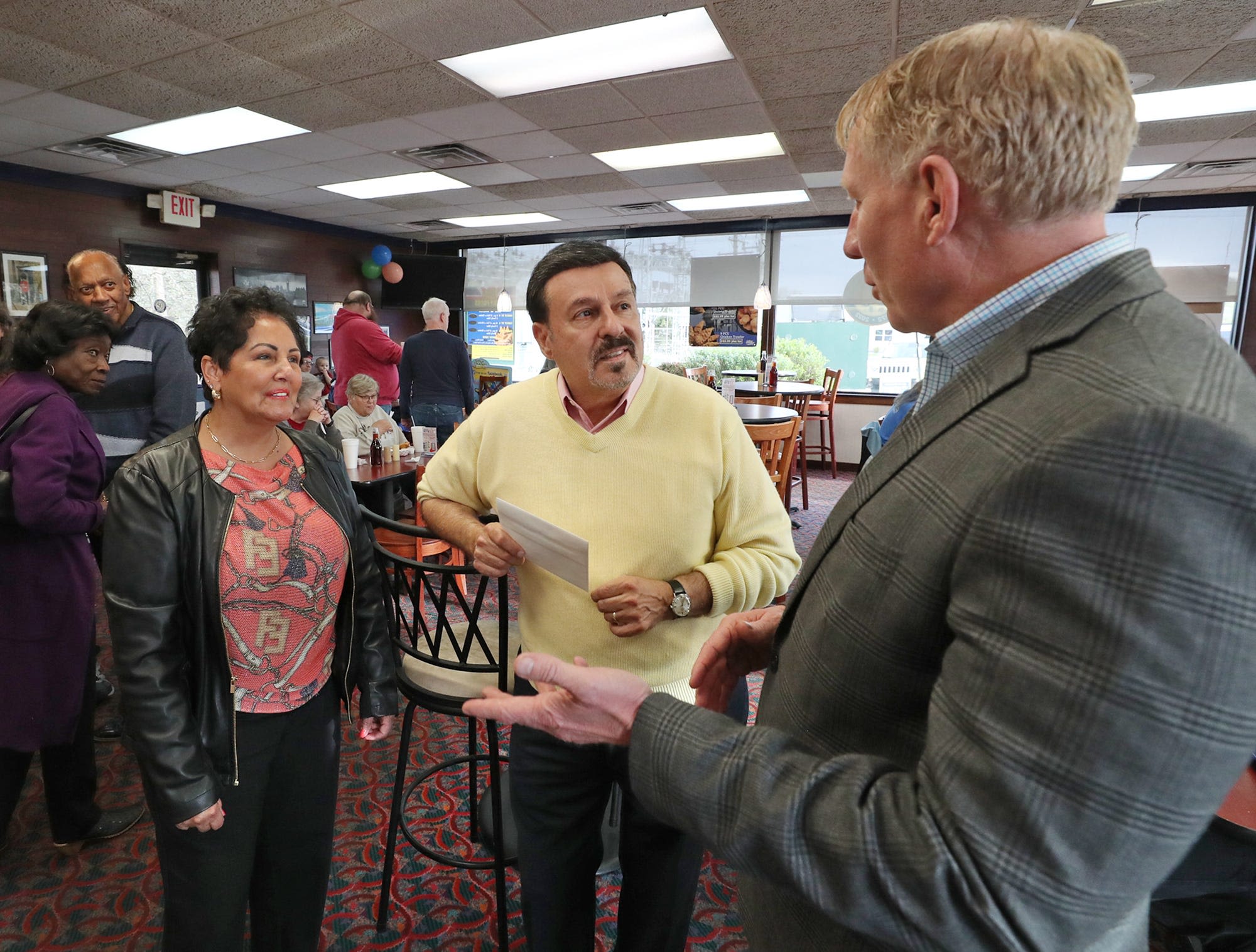 Arthur Treacher's fans celebrate retired owner of nostalgic State Road restaurant