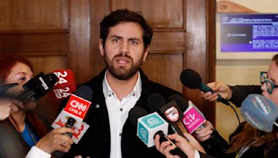 Diputado Ibáñez (FA) defiende voto obligatorio con sanción económica y afirma que Winter se equivocó al criticar proyecto del gobierno - La Tercera
