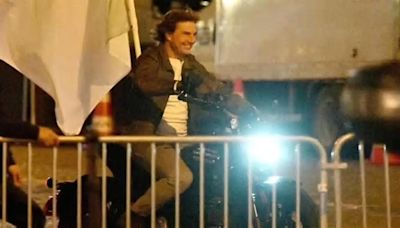 Tom Cruise di nuovo in sella per Mission Impossible 8. Ma la moto è elettrica!