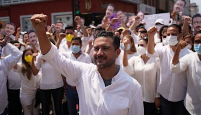 Yunes Márquez huye a EUA previo a su audiencia; denuncia persecución política