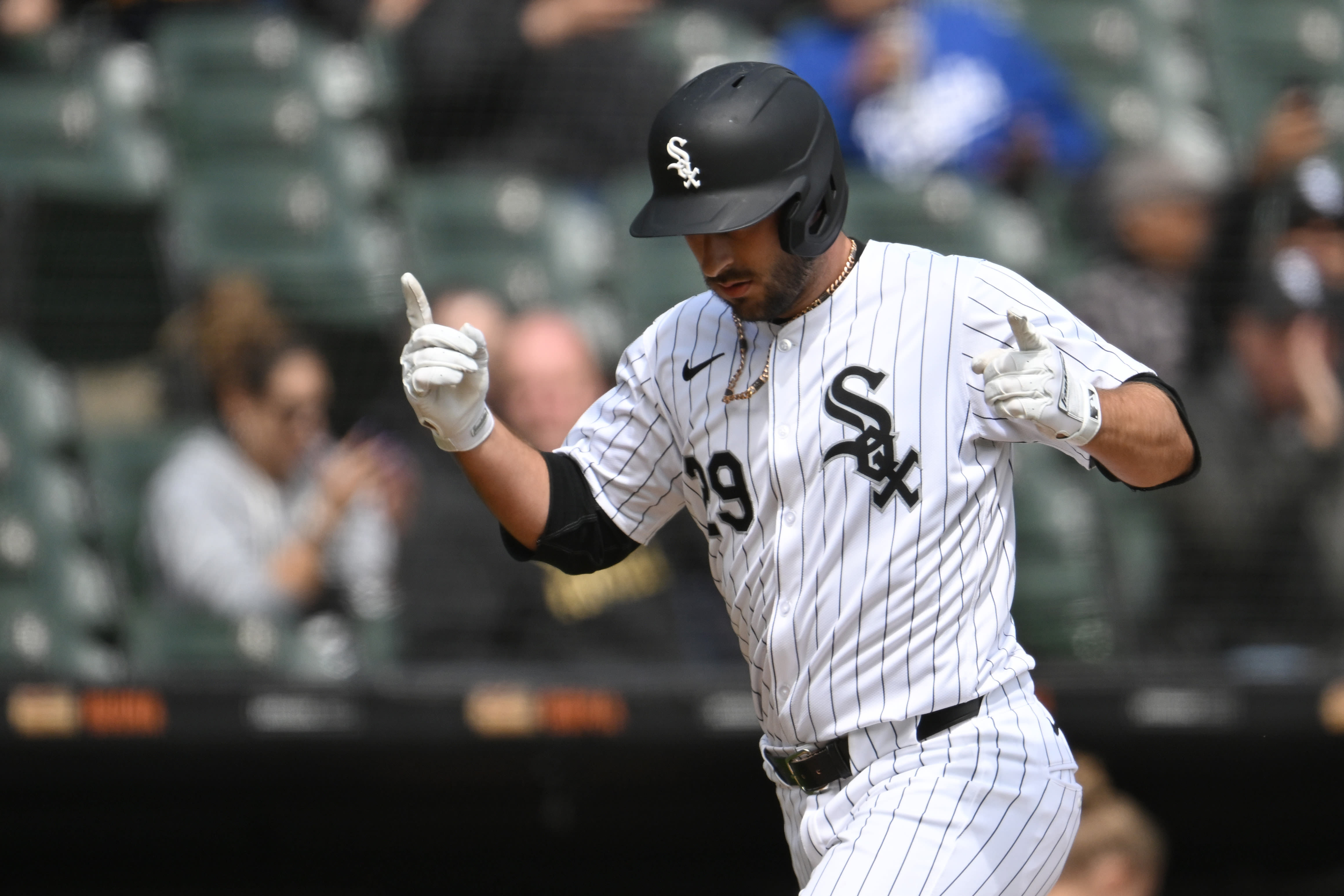 White Sox trade infielder Paul DeJong to Royals