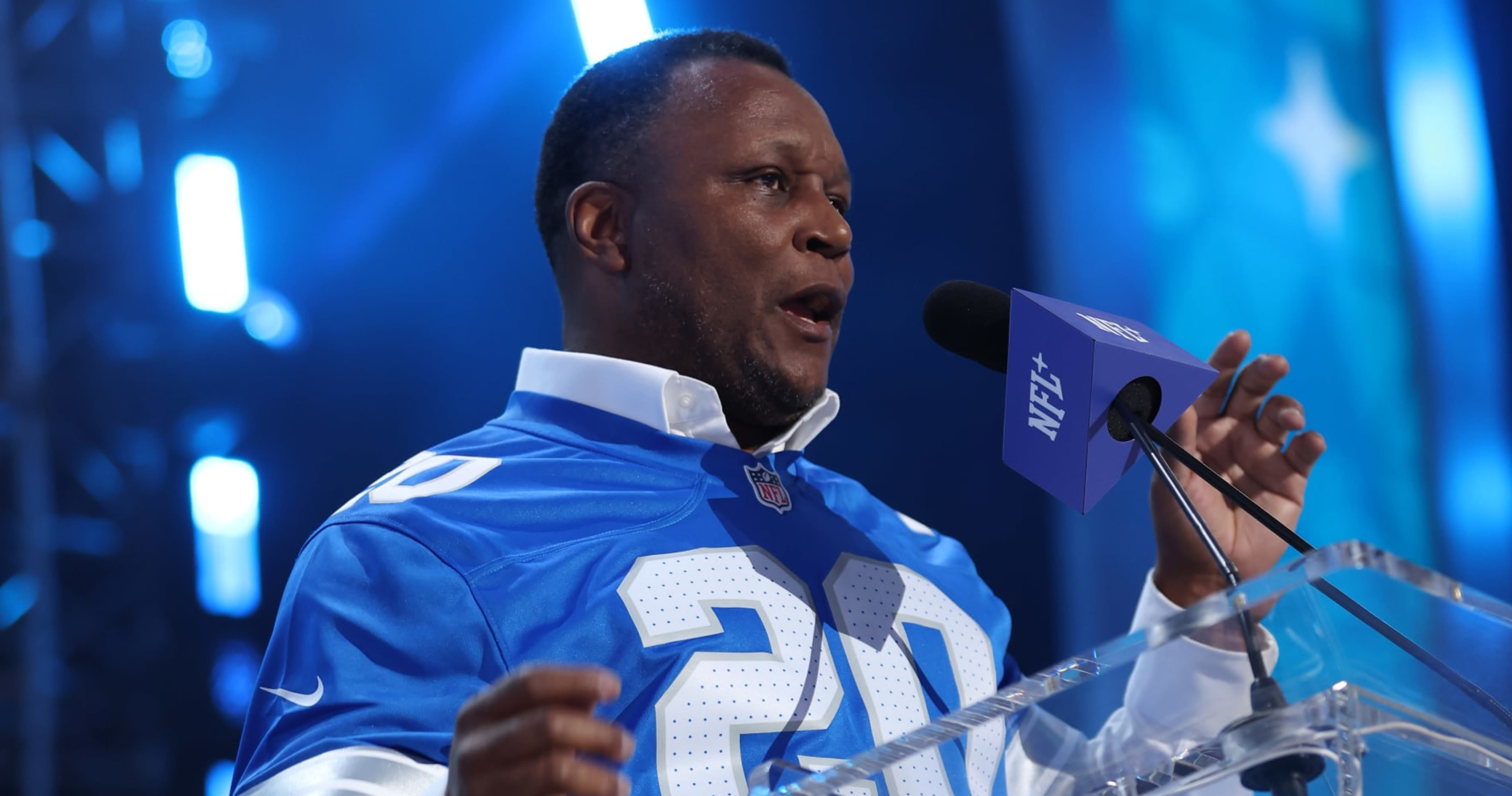 NFL Legend Barry Sanders Cleared to Resume Normal Activities After Health Scare