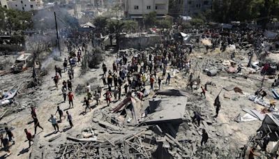 Horror en Gaza tras un brutal ataque israelí sobre una zona humanitaria en Jan Yunis