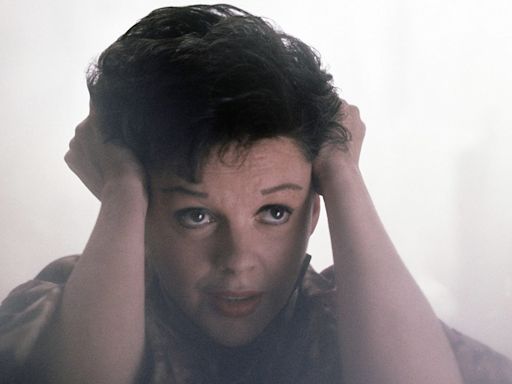 'Wizard of Oz' star Judy Garland fought crippling drug addiction with private investigator's help, book claims