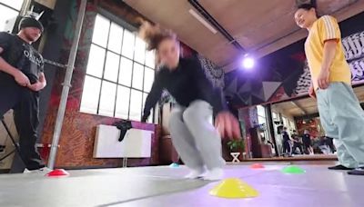 Entrenamiento del equipo alemán de breakdance para los Juegos Olímpicos de París 2024