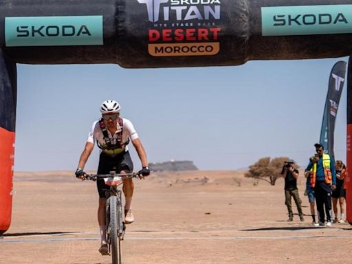 Luis León Sánchez se corona campeón en la Titan Desert Marruecos