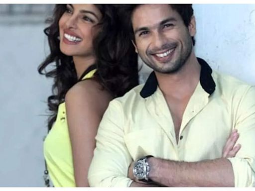 When Priyanka Chopra Jonas revealed the REAL reason behind Shahid Kapoor being at her home during the IT raid | - Times of India