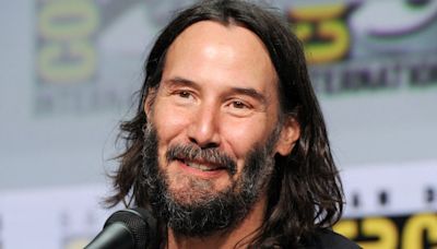 Keanu Reeves mostrará qué pasa en un avión en el que no funciona el sistema de entretenimiento en su próxima película