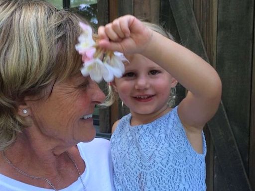 Tom Brady Posts Adorable Throwback of Mom Galynn and Daughter Vivian: ‘Forever Mom and Baby Girlie’