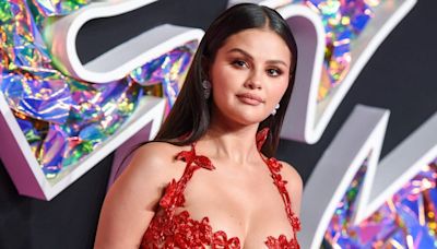 Selena Gomez is a billionaire. She joins 4 other musicians in this elite club.