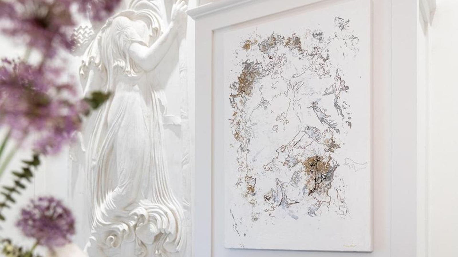 Hotel Savoy Florence Shows First Exhibition By Female Artist