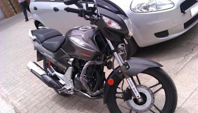 150-180cc motorcycle for a 6 ft tall rider that matches Hero CBZ Xtreme | Team-BHP