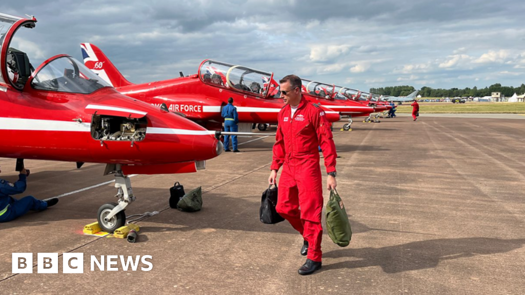 Royal International Air Tattoo: Red Arrows practice new routine