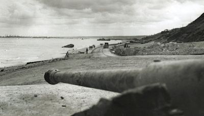 ‘What they left behind’: Ernie Pyle recalls the carnage of Omaha Beach