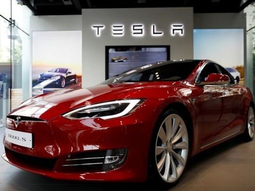 Tesla comienza a construir su segunda fábrica en Shanghai Por Investing.com