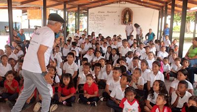 Escolares disfrutan del IV Encuentro Nacional de Cuenteros y Cuentacuentos Carabobo 2024