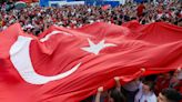 Muere un hombre tras ser atropellado en Berlín por un coche durante las celebraciones de los aficionados turcos